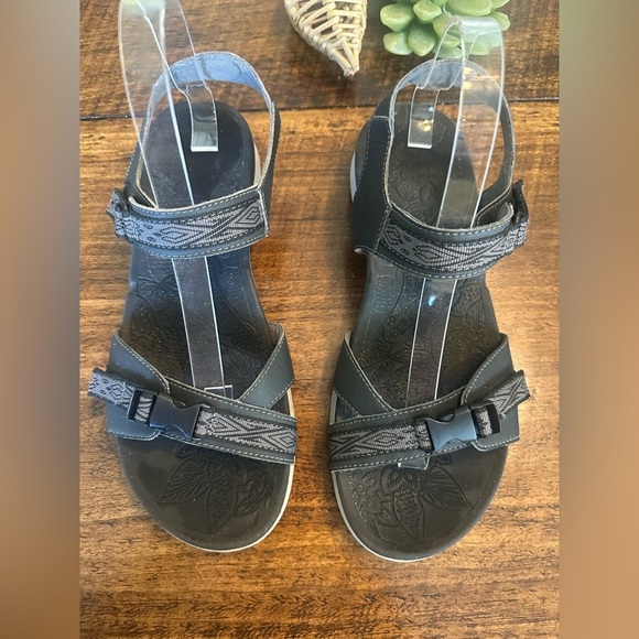 Dansko | “Angie” Adjustable Strap Sandal - Picture 3 of 9